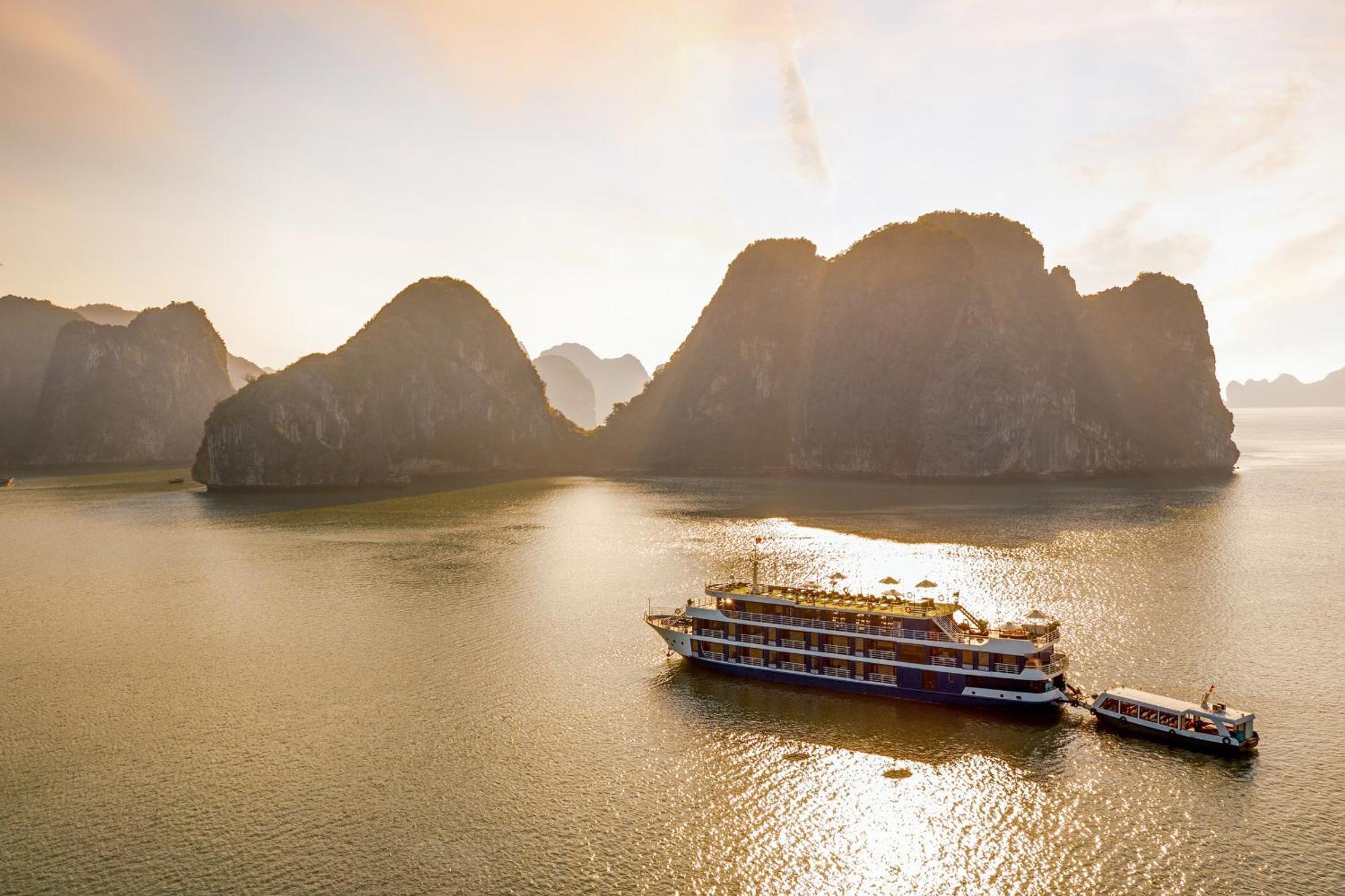 Hotel Halong Dragon Bay Cruise Hạ Long Exterior foto